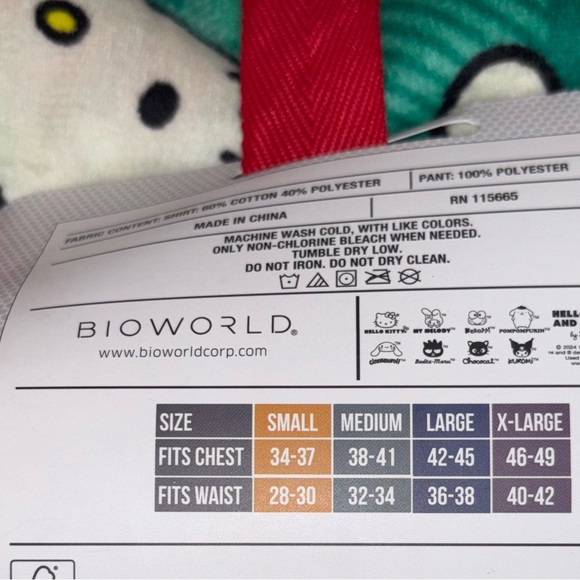 Sanrio MENS Pajama Set - Large - Picture 4 of 5